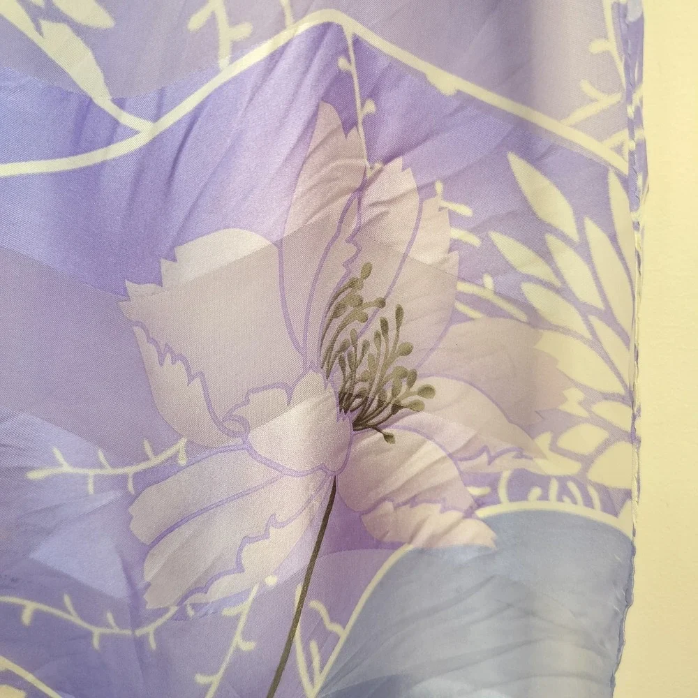 Oscar de la Renta Vintage Floral Silk Scarf 32x32 Purple Lavender Pastel